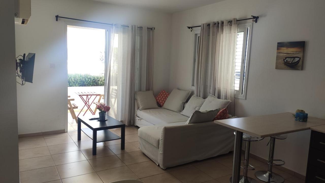 Cosy Apartment In A Luxury Resort Paralimni Exterior photo